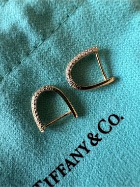 Lizzie Mandler 18k Gold Knife Edge Pavé Diamond Huggie Earrings